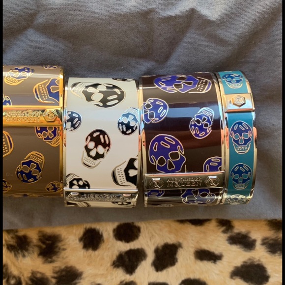 Alexander McQueen Skull Bracelet - Picture 3 of 3